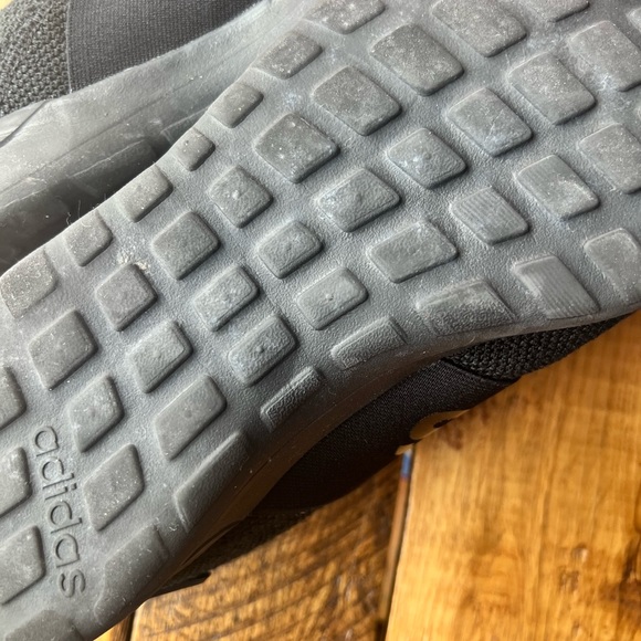 Adidas - Picture 3 of 4